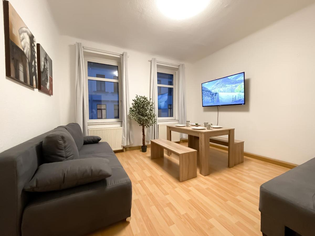 Top-apartment In Leipzig-gohlis-süd - King-size-bett, Schreibtisch, Sehr Schnelles Internet&netflix Apartment *