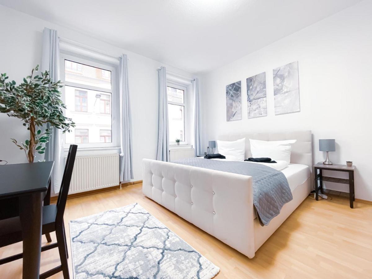 Top-apartment In Leipzig-gohlis-süd - King-size-bett, Schreibtisch, Sehr Schnelles Internet&netflix Apartment
